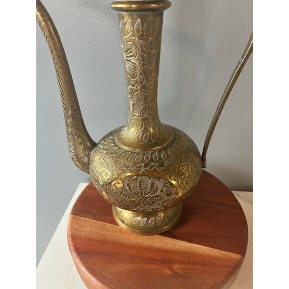 Vintage Hand-Engraved Solid Brass Ewer Pitcher – Ornate Middle Eastern Style - Picture 7 of 11